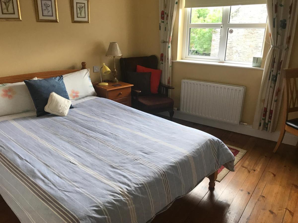 Teac Seain Bar & Bnb Anascaul Kültér fotó